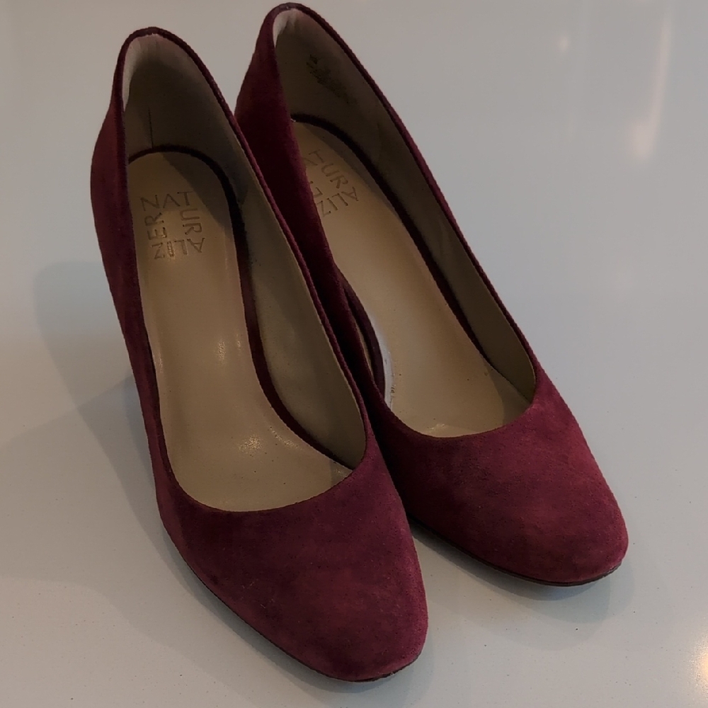 Naturalizer Burgundy Classic Suede Pumps